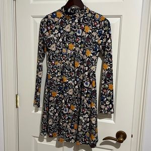 Mid floral dress long sleeve never worn.